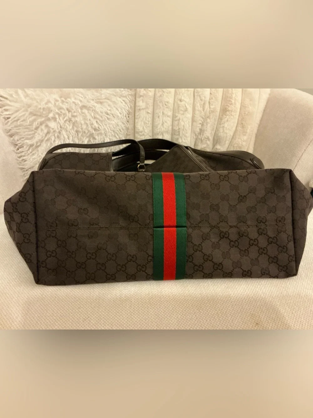 Authentic Gucci Giglio Large Tote Bag in Chocolate